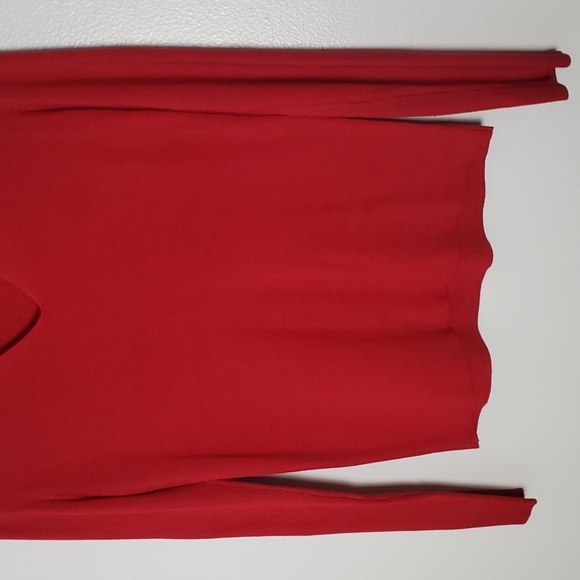 Jacobson's 100% silk sweater red, v neck, stretch, women's size medium - Picture 3 of 5